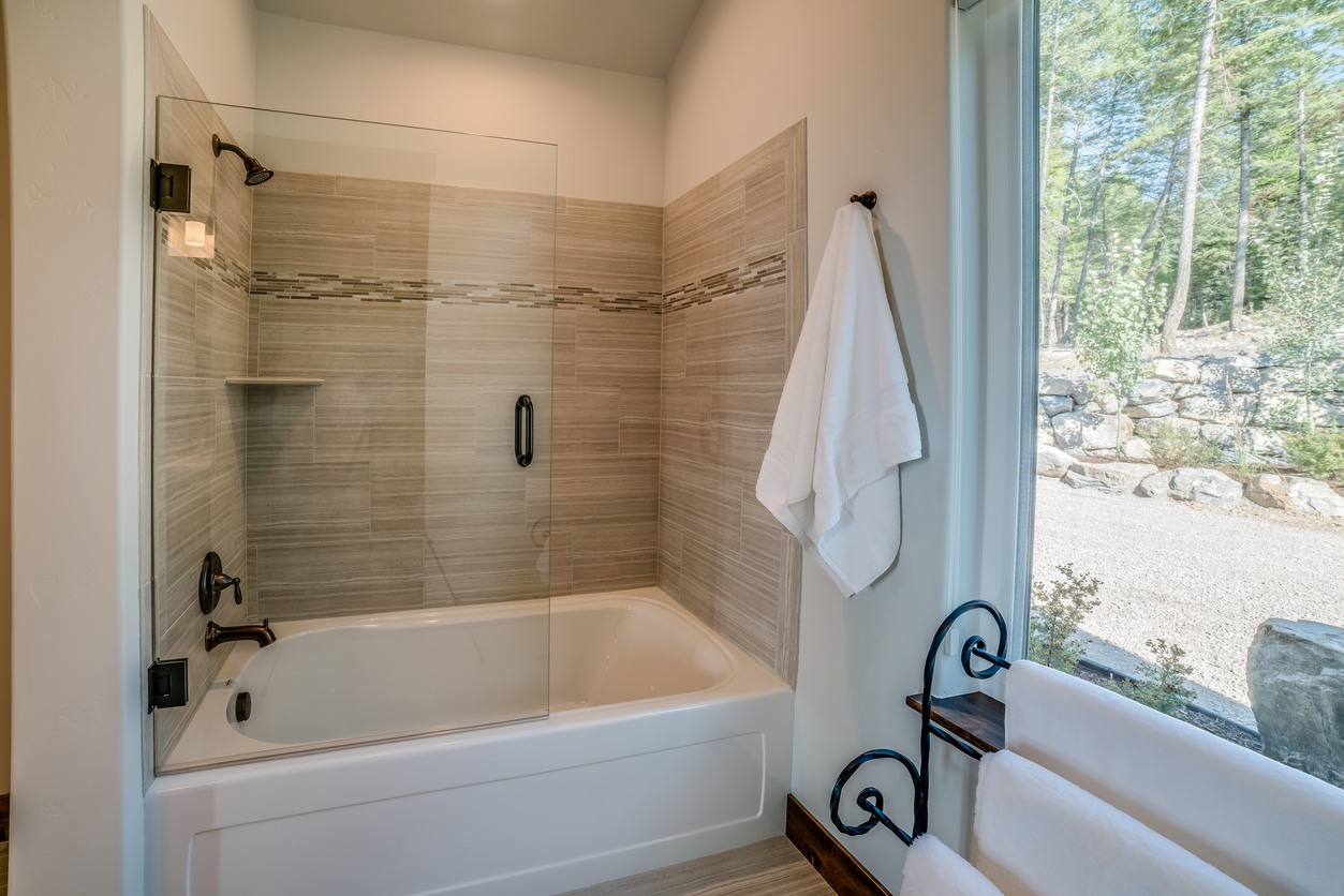 Shower & Tub Repair in Selbyville
